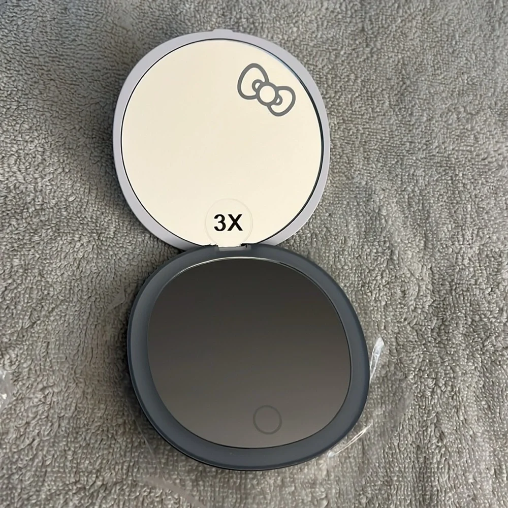 Impressions Hello Kitty LED Compact Mirror - Pink and White